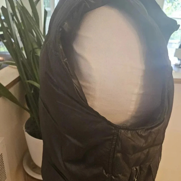 GUESS Black Full Zip Insulated Down Quilted Puffer Moto Vest Women's Size M - Picture 3 of 4